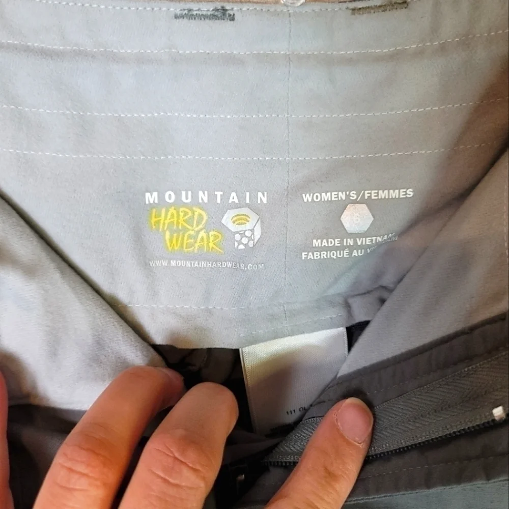 MOUNTAIN HARDWEAR GRAY CAPRI HIKING PANTS, SZ 6